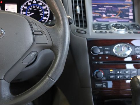 Used 2013 INFINITI G37 Journey w/ Premium Pkg image 34