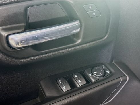 Used 2022 Chevrolet Silverado 1500 Custom w/ LPO, Dark Essentials Package AWD/4WD image 18