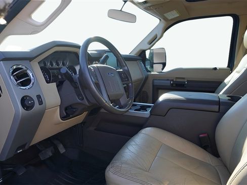Used 2013 Ford F350 Lariat w/ Chrome Pkg image 10