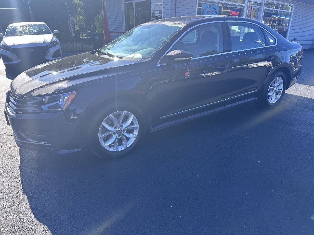 Used 2017 Volkswagen Passat 1.8T S FWD image 7