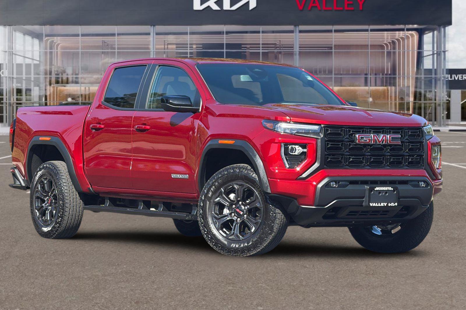 Used 2025 GMC Canyon Elevation w/ Convenience Package RWD image 2