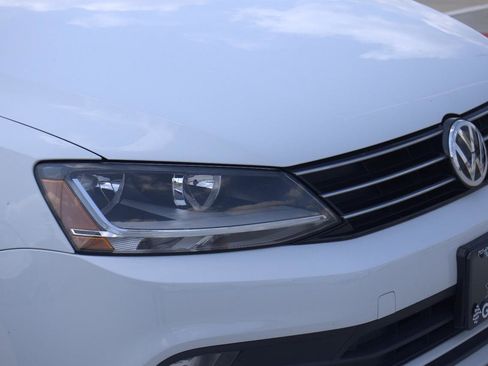 Used 2017 Volkswagen Jetta SEL image 11