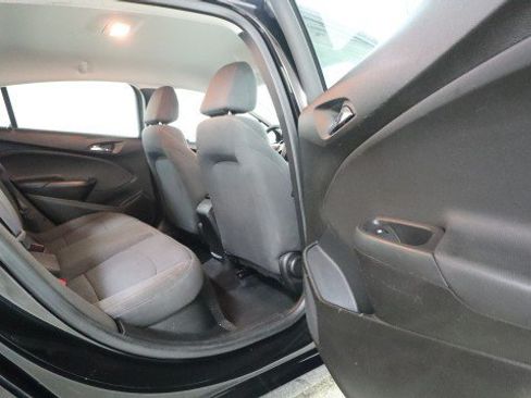 Used 2018 Chevrolet Cruze LS FWD image 11