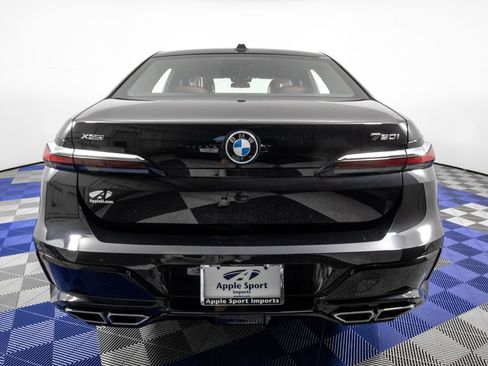 Used 2024 BMW 760i xDrive AWD/4WD image 6