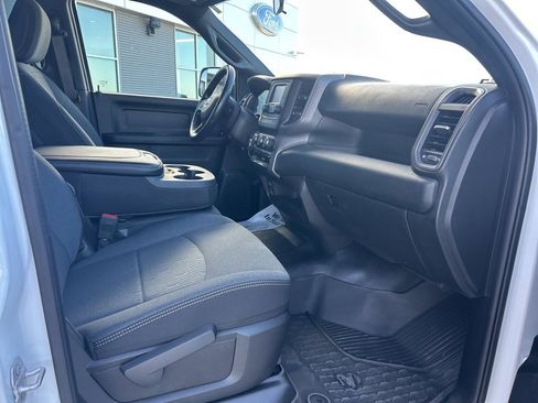 Used 2022 RAM 2500 Tradesman w/ Chrome Appearance Group image 10