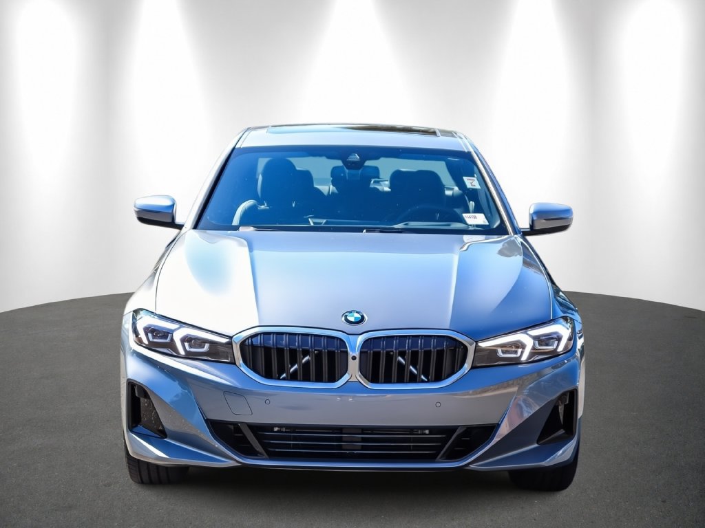 Used 2026 BMW 330i Sedan RWD image 2