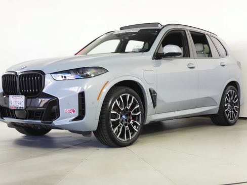 Used 2024 BMW X5 xDrive50e w/ M Sport Package AWD/4WD image 2