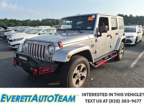 Used 2017 Jeep Wrangler Unlimited Sahara w/ Dual Top Group AWD/4WD image 1