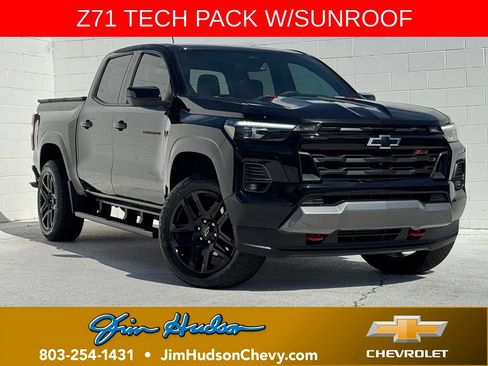 Used 2025 Chevrolet Colorado Z71 w/ Technology Package AWD/4WD image 1