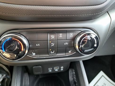 Used 2023 Chevrolet TrailBlazer LT image 18