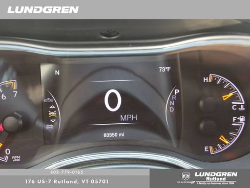 Used 2021 Jeep Grand Cherokee Laredo X AWD/4WD image 3