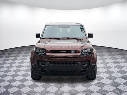 Used 2023 Land Rover Defender 130 X-Dynamic SE AWD/4WD image 8