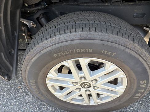 Used 2023 Toyota Tundra SR5 w/ SR5 Convenience Package image 24