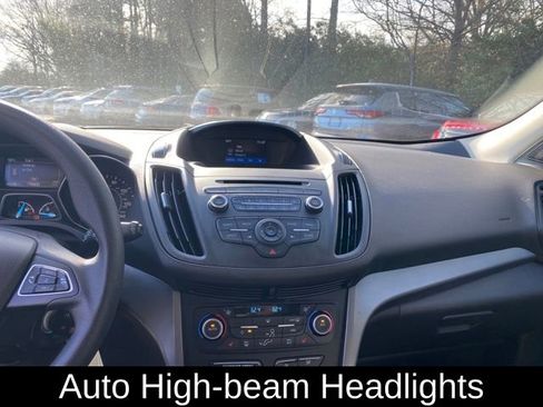 Used 2022 Ford Escape SE image 11