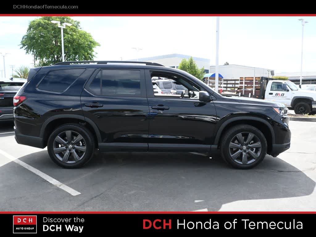 Certified 2025 Honda Pilot Sport image 5