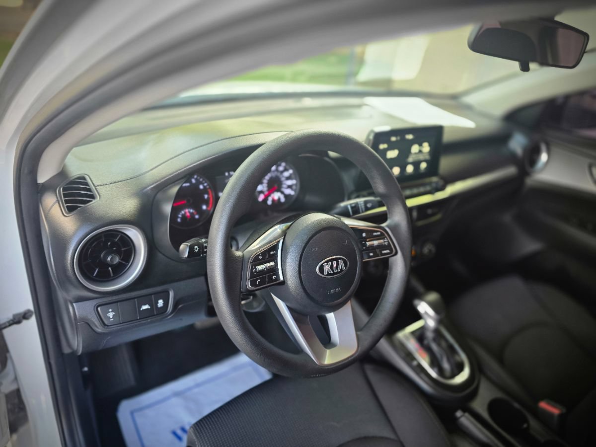 Used 2021 Kia Forte LXS FWD image 13