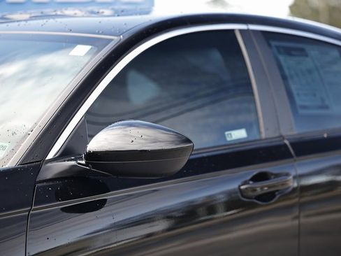 Used 2024 Honda Accord Sport image 4