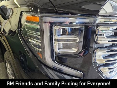 New 2026 GMC Sierra 1500 Denali w/ Denali Reserve Package AWD/4WD image 7