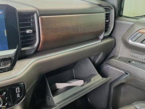 Used 2023 Chevrolet Silverado 1500 High Country w/ Z71 Off-Road Package AWD/4WD image 18