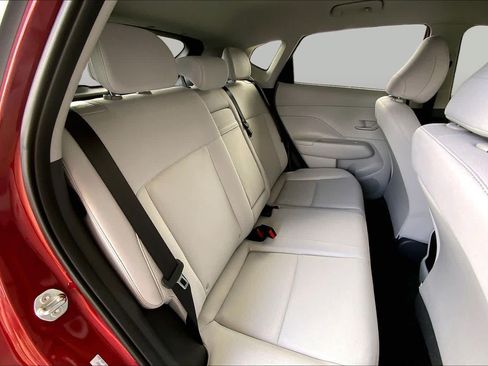 Used 2025 Hyundai Kona SEL FWD image 18