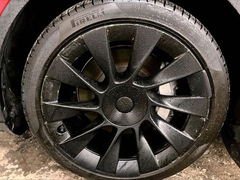 Used 2020 Tesla Model Y Long Range image 8