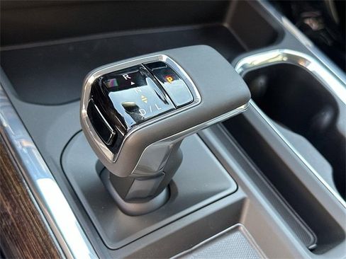 New 2026 GMC Sierra 1500 Elevation w/ LPO, Elevation Black Package image 13