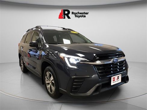 Used 2023 Subaru Ascent Premium w/ Convenience Package image 1