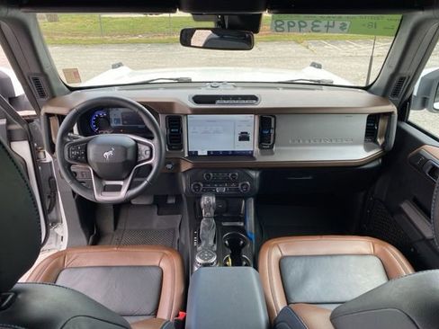Used 2023 Ford Bronco Outer Banks AWD/4WD image 13