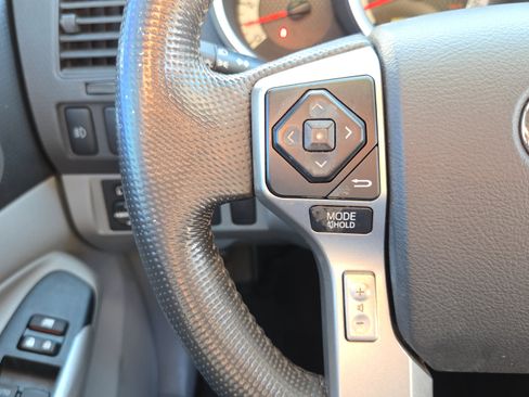 Used 2014 Toyota Tacoma PreRunner image 25