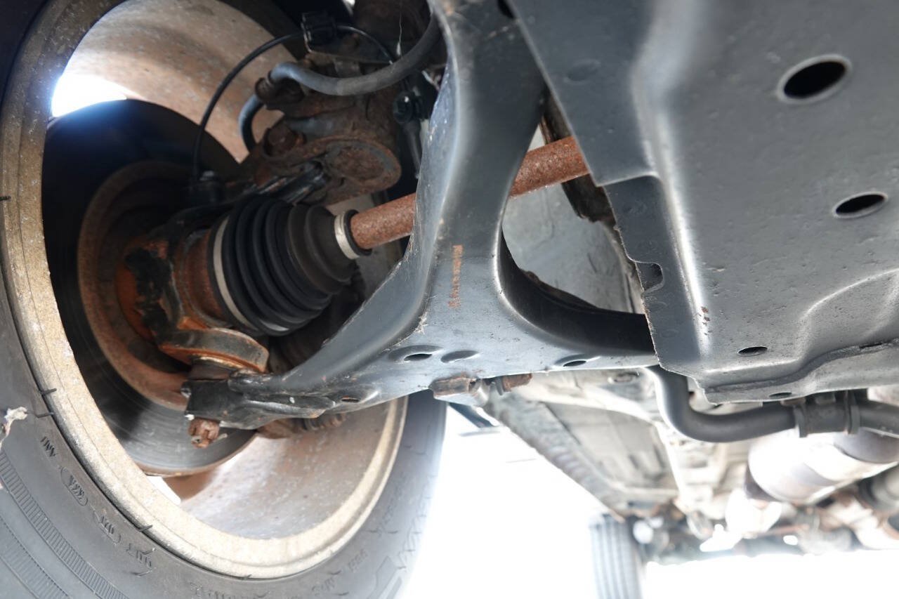 Used 2005 Honda CR-V EX image 97