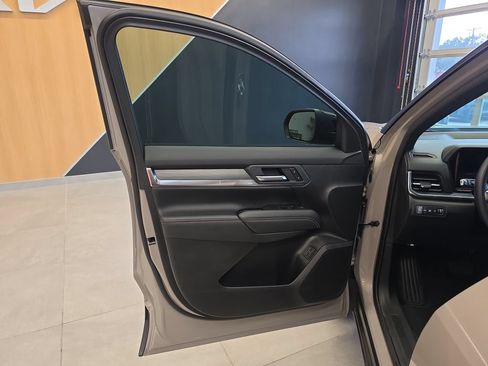 Used 2026 GMC Terrain Elevation w/ Elevation Premium Package FWD image 15