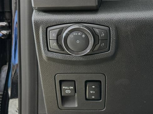 Used 2018 Ford F150 XLT w/ Equipment Group 302A Luxury AWD/4WD image 12