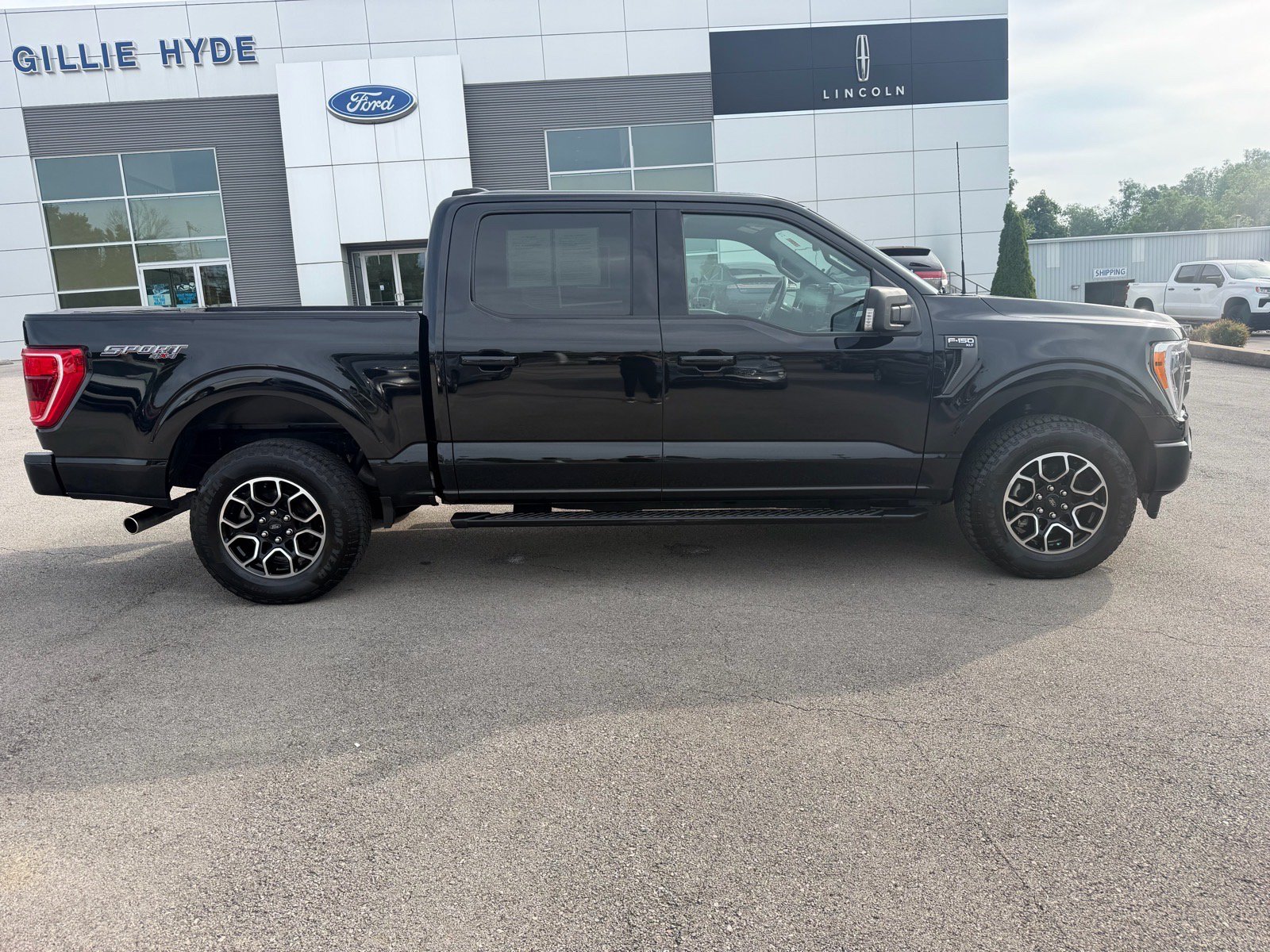 Used 2022 Ford F150 XLT w/ Equipment Group 302A High AWD/4WD image 26