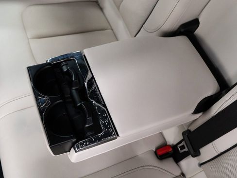 Certified 2020 Rolls-Royce Cullinan AWD/4WD image 29