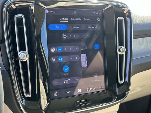 Certified 2026 Volvo XC40 B5 Plus w/ Protection Package Premier image 11