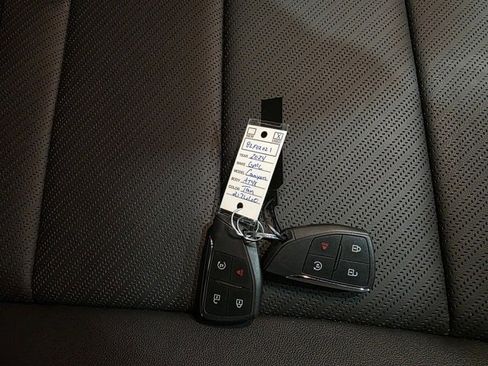 Used 2024 GMC Canyon AT4X image 9