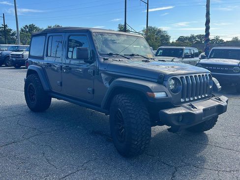 Used 2018 Jeep Wrangler Unlimited Sport S image 7