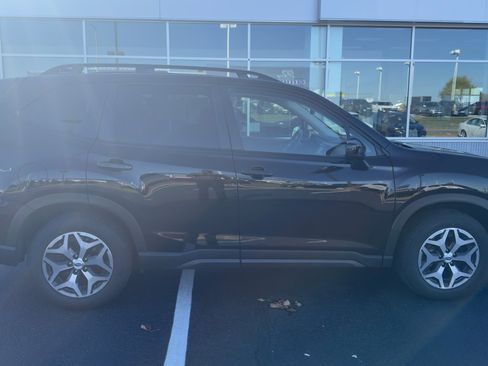 Certified 2024 Subaru Forester Premium image 2