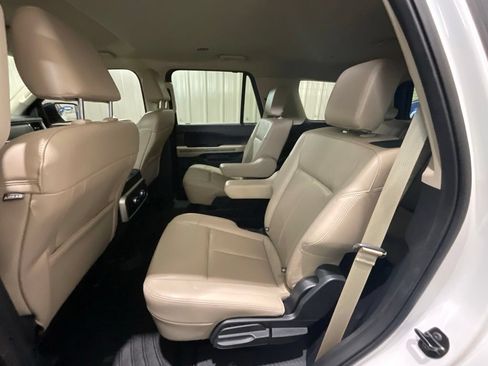 Used 2022 Ford Expedition XLT RWD image 10