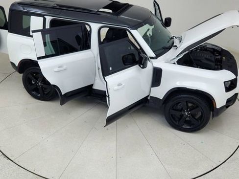 Used 2024 Land Rover Defender 110 X-Dynamic SE AWD/4WD image 80