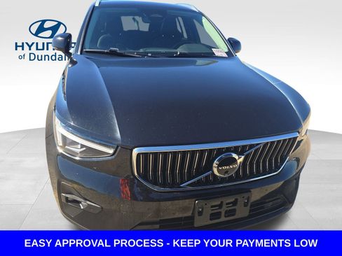 Used 2024 Volvo XC40 B5 Plus image 6