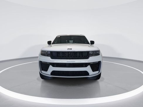 New 2026 Jeep Grand Cherokee L Limited AWD/4WD image 3