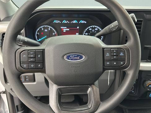 New 2026 Ford F250 XL w/ XL Chrome Package AWD/4WD image 14