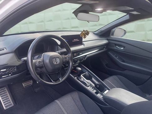 Used 2024 Honda Accord Sport image 11