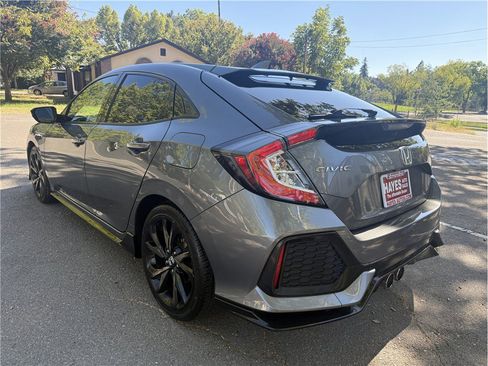 Used 2018 Honda Civic Sport Touring image 3