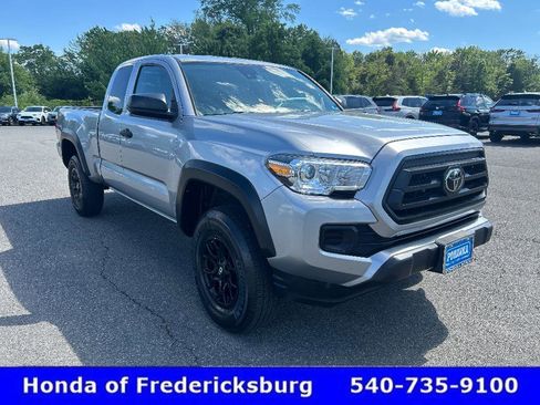 Used 2020 Toyota Tacoma SR w/ SX Package AWD/4WD image 8