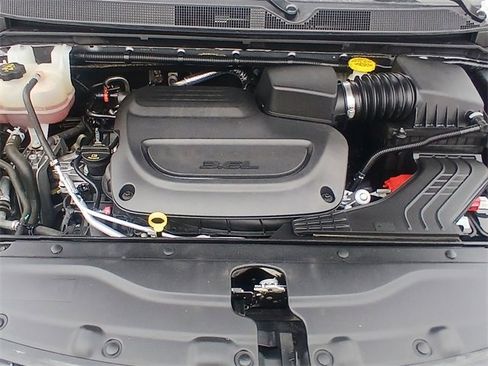 Used 2020 Chrysler Pacifica Touring w/ Cold Weather Group image 25