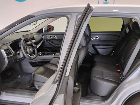 Used 2024 Nissan Rogue Platinum w/ Platinum Premium Package FWD image 46