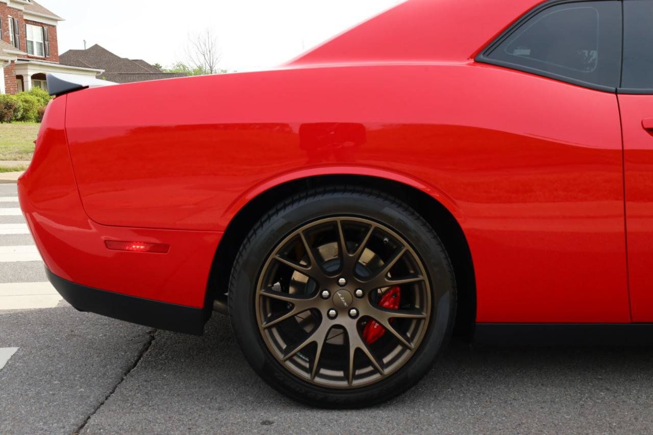 Used 2017 Dodge Challenger SRT Hellcat RWD image 21