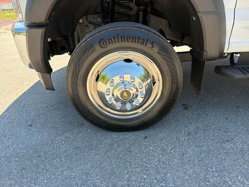 Used 2017 Ford F550 4x4 Regular Cab Super Duty w/ Power Equipment Group image 29